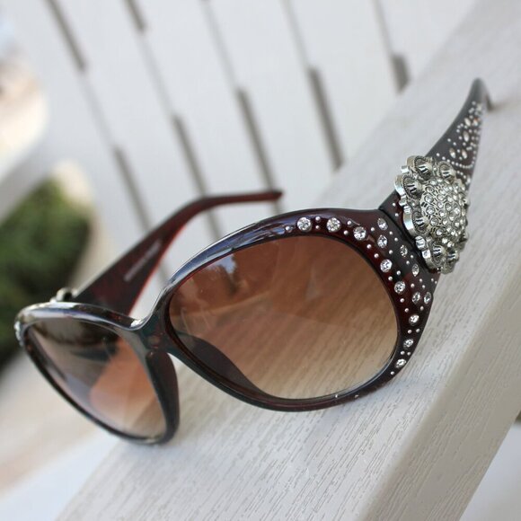 Montana West Sunglasses in Coffee w/Silver Swirl Flower Concho Accents main image 10